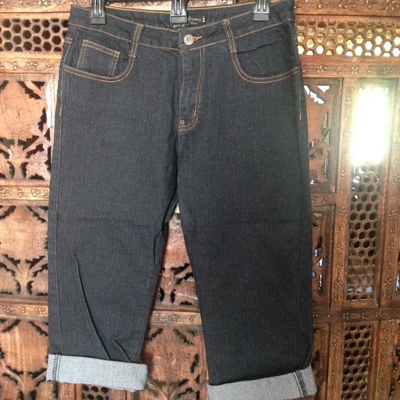 Capris - Picture 2 of 3